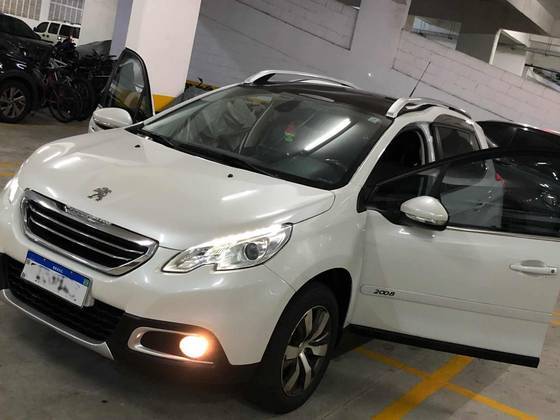 PEUGEOT 2008 1.6 16V FLEX GRIFFE 4P AUTOMÁTICO PEUGEOT 2008 1.6 16V FLEX GRIFFE 4P AUTOMÁTICO